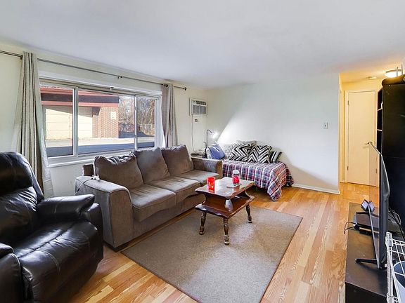 2nd image of 7410 W 111th St APT 310