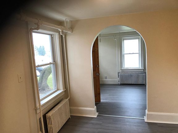 3rd image of 291 E Main St #10