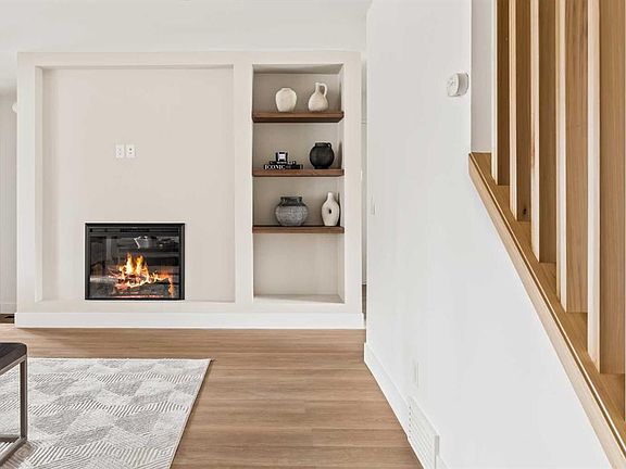 4th image of 11 NE Coach Manor Rise SW