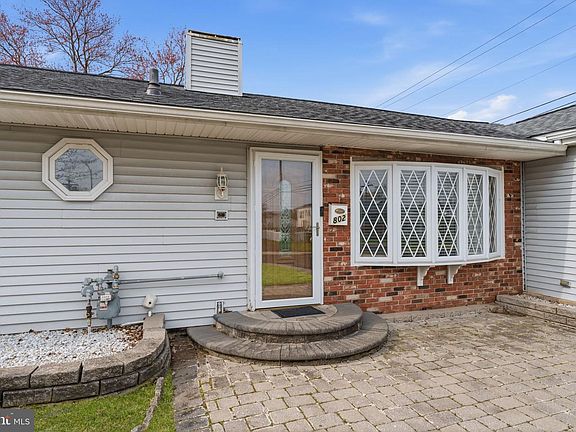 3rd image of 802 Eldridge Rd
