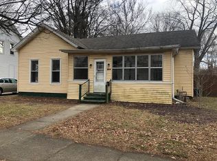 208 Oak St, Dowagiac, MI 49047