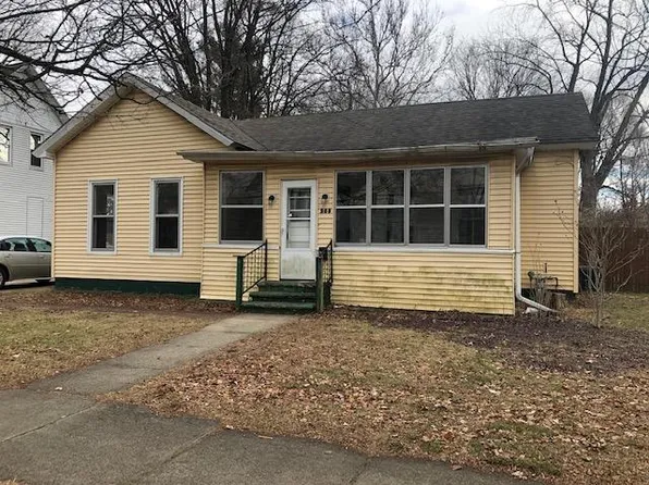 208 Oak St, Dowagiac, MI 49047