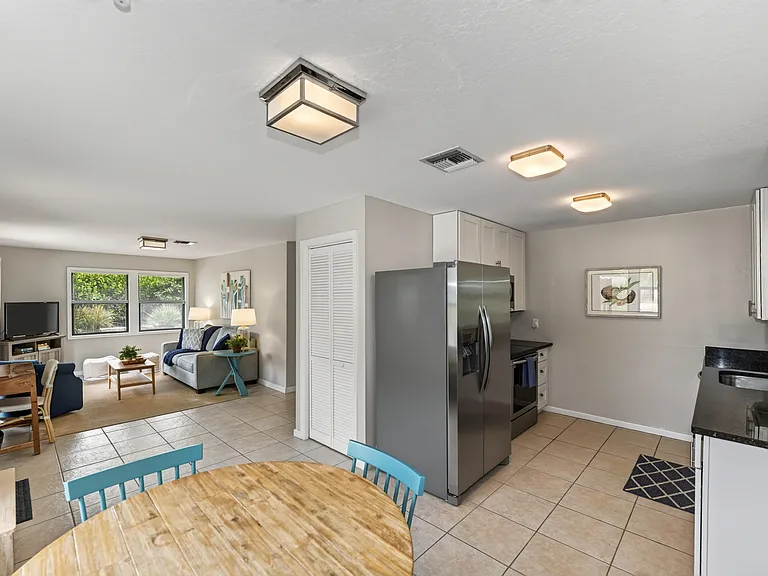 2475 Alameda Ave #B — Photo 7