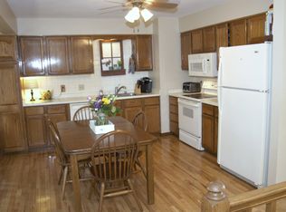 307 Topeka Trl, Waunakee, WI 53597