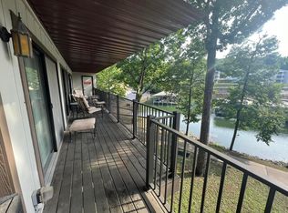42 Tennis Ln #17-1B, Lake Ozark, MO 65049