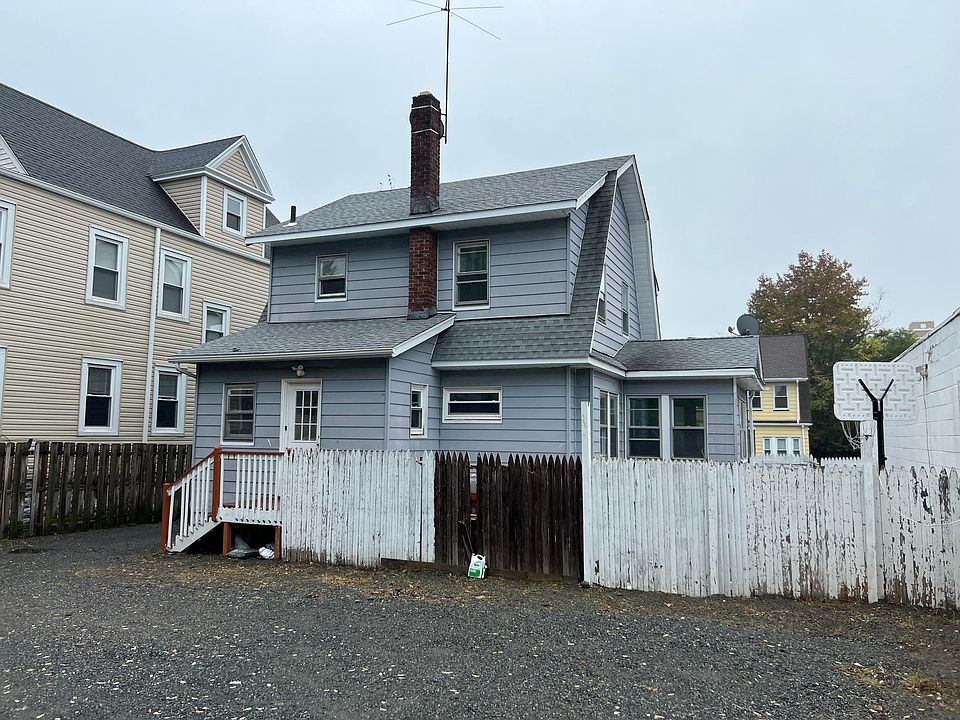 2nd image of 8 Vermont St #1