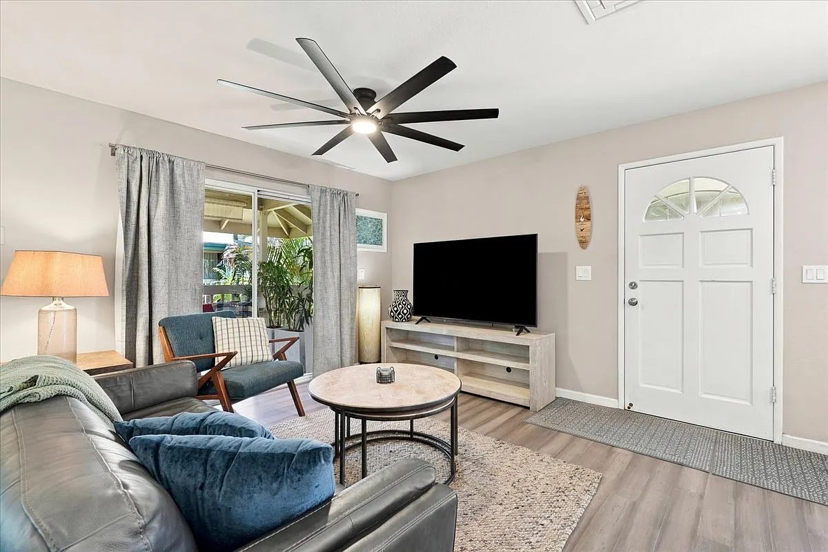 480 Kenolio Road - 25 - 203 — Photo 1