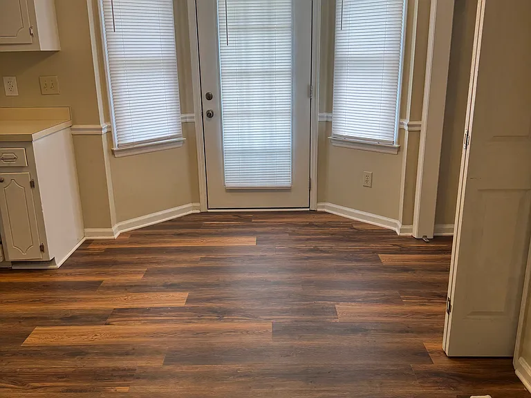 3609 Castlegate Dr — Photo 3