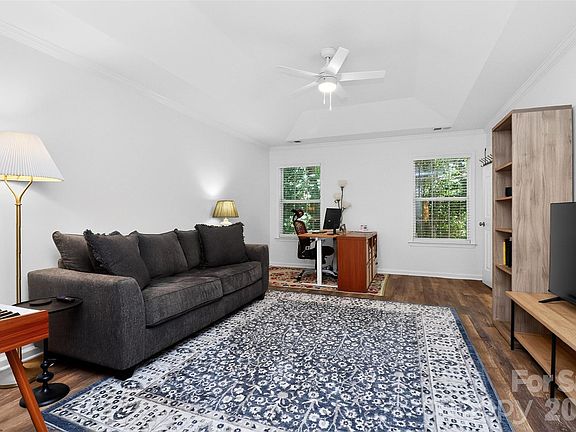 5th image of 11542 Laurel View Dr