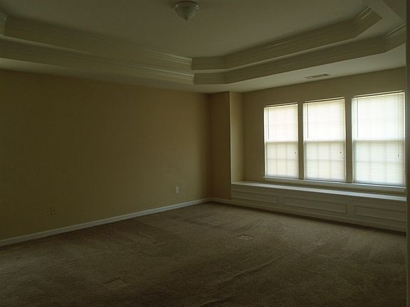 3rd image of 589 Creek Valley Ct
