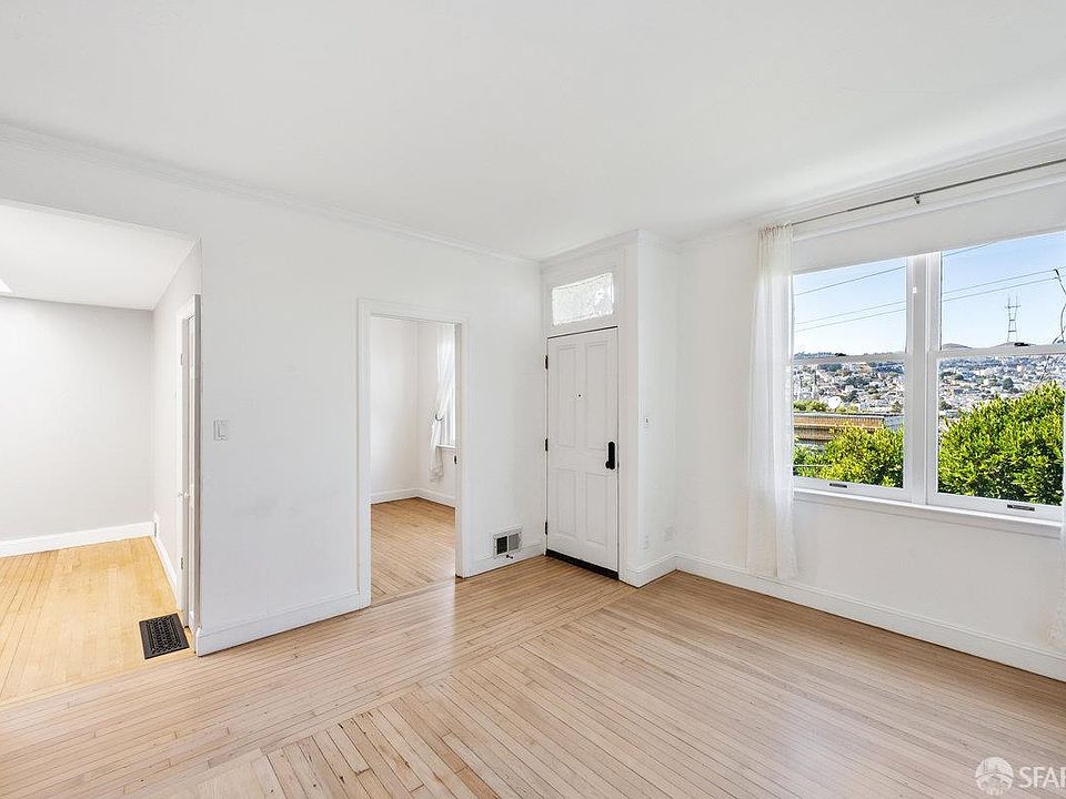 1st image of 133 Lundys Ln