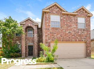 9029 Saratoga Rd, Fort Worth, TX 76244