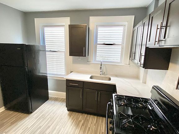 3rd image of 33 W Avon Ave #1L