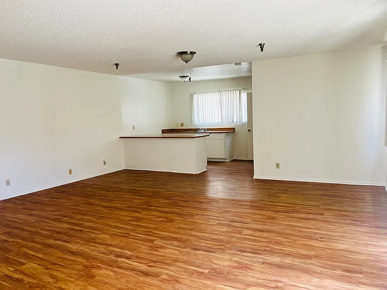 Cordary Apartments — Photo 12