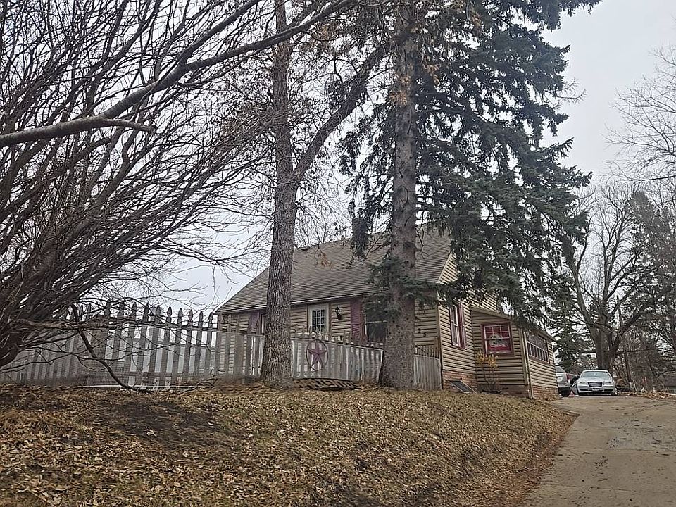 1st image of 325 Ferring St SE