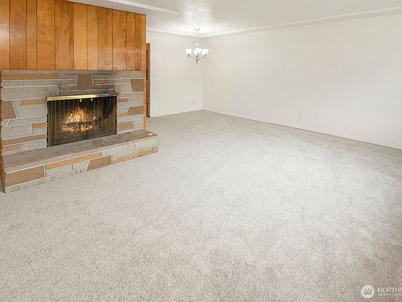 5th image of 2230 Mountain View Avenue W