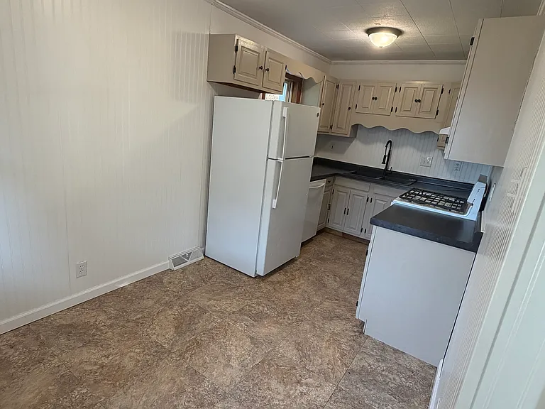 116 Victory Dr — Photo 14