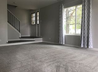 2730 Preston Ct, Aurora, IL 60502