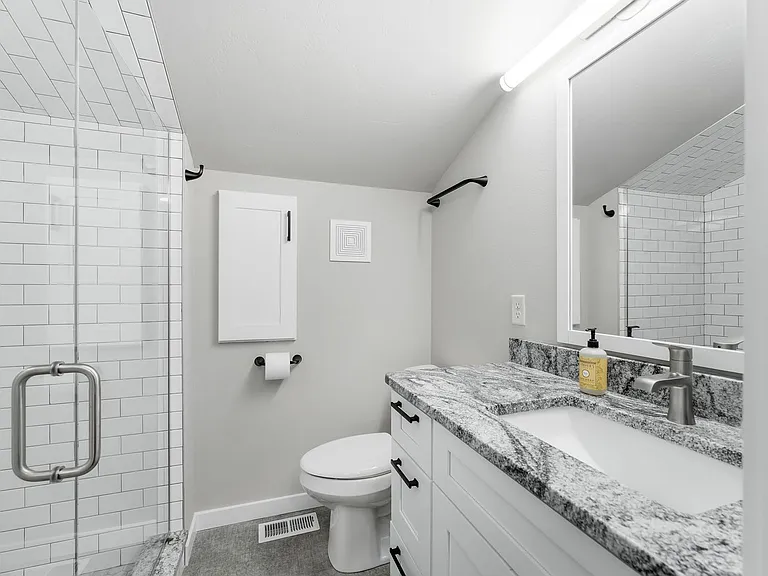 1205 S 7th Ave — Photo 21