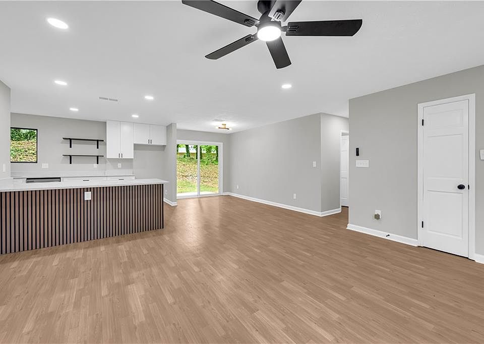 1st image of 1829 Herringbone Holw