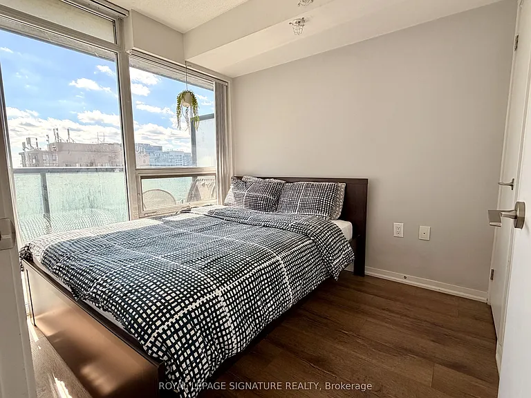 36 Lisgar St #2018 — Photo 14