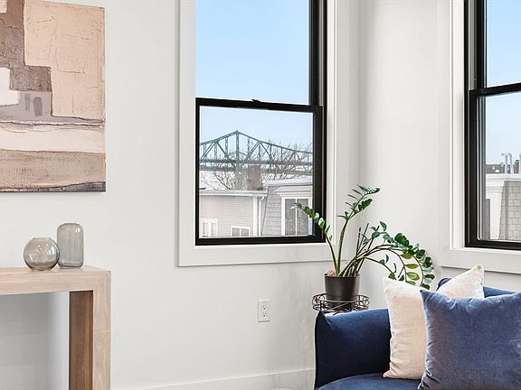 3rd image of 47 Condor St #Penthouse 3