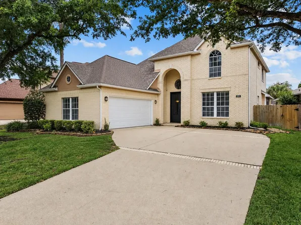 201 Lago Vista St, Kemah, TX 77565
