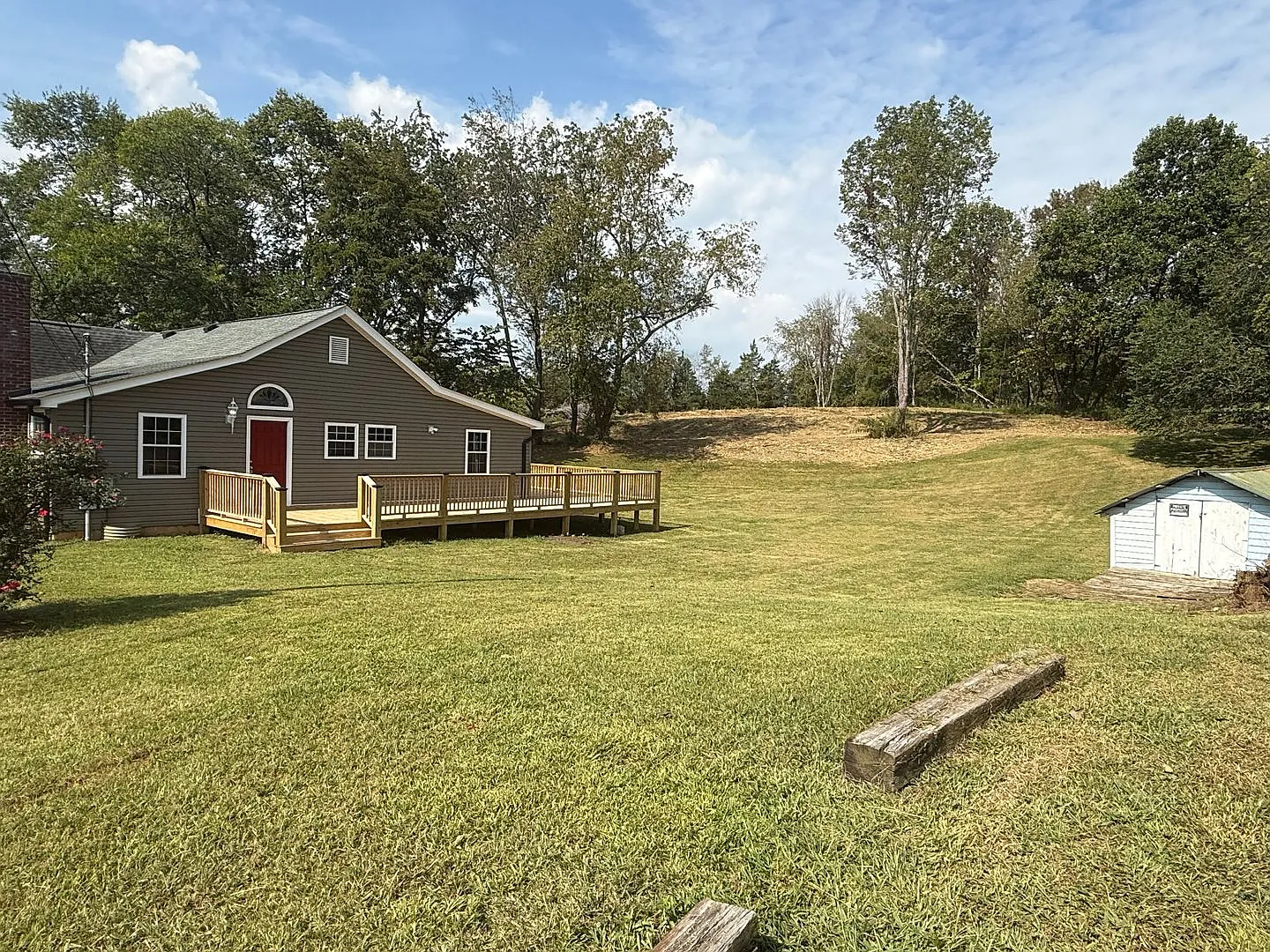 Very nice 4 bedroom home near Tri Cities Airport & Northeast State! — Photo 3