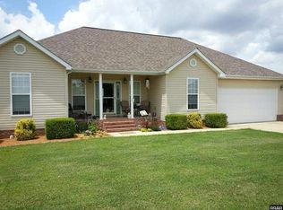 190 Country Dr, Martin, TN 38237