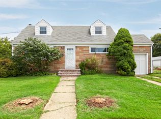 134 Dorothy Dr, East Meadow, NY 11554