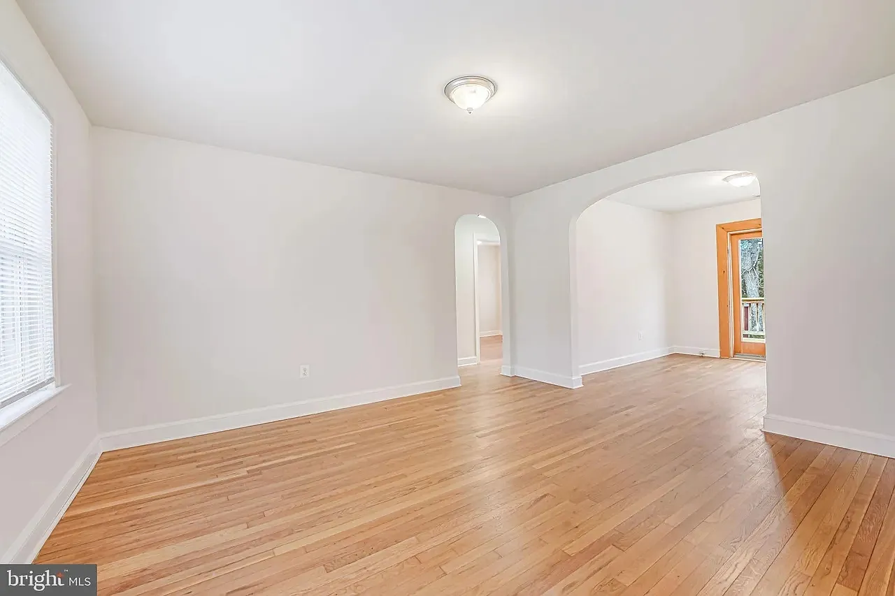 3 bed, 1600 sqft, $3,400 — Photo 3