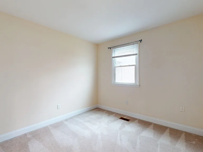 214 5th St N #1 — Photo 33