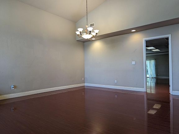 5th image of 20545 Blossom Ln
