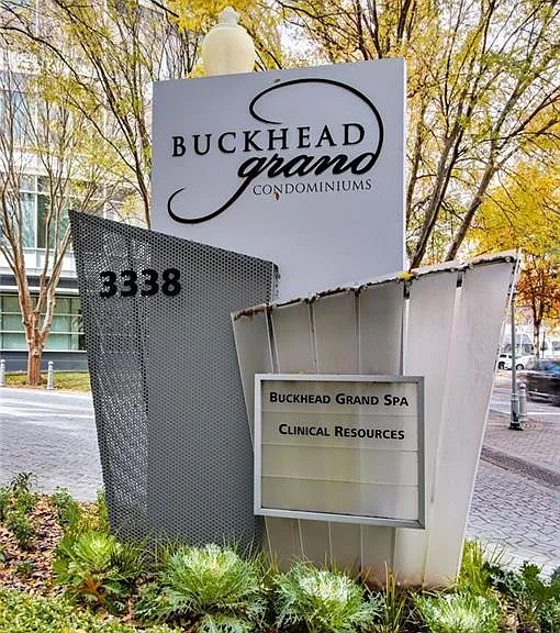 3338 Peachtree Rd NE #2401 — Photo 29