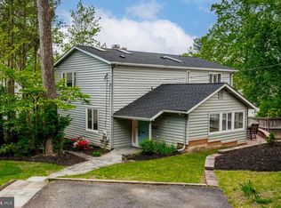 6310 E Halbert Rd, Bethesda, MD 20817