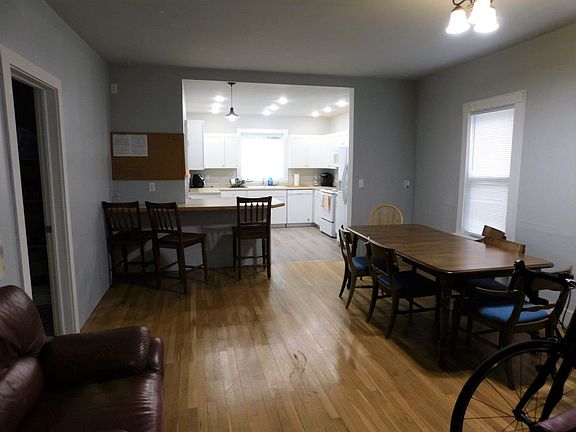 3rd image of 5 Livingston St #3