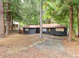 18222 30th Ave NE, Lake Forest Park, WA