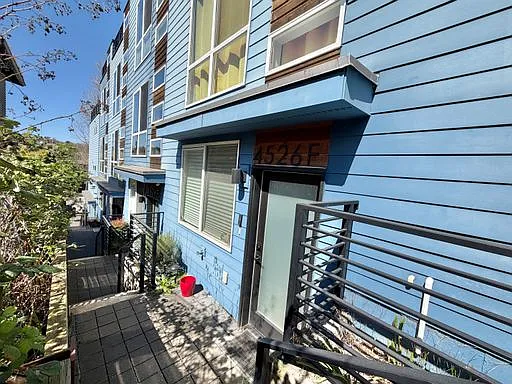 4526 Delridge Way SW — Photo 26