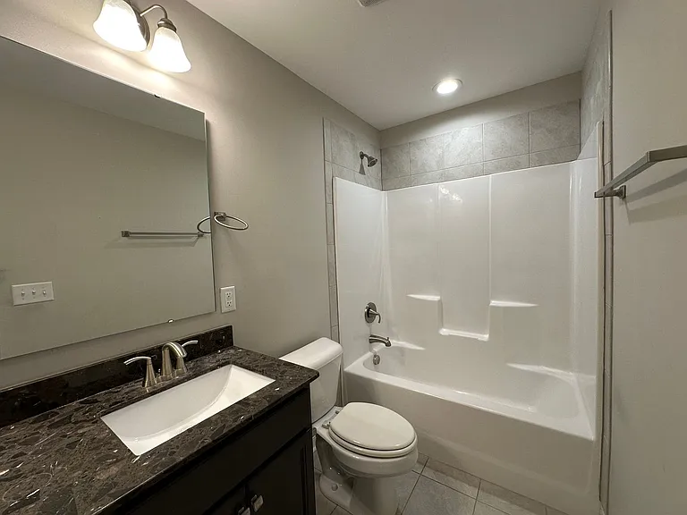 5233 Debut Ave — Photo 32