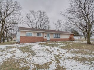 423 W Hilltop Trl, Fort Atkinson, WI 53538