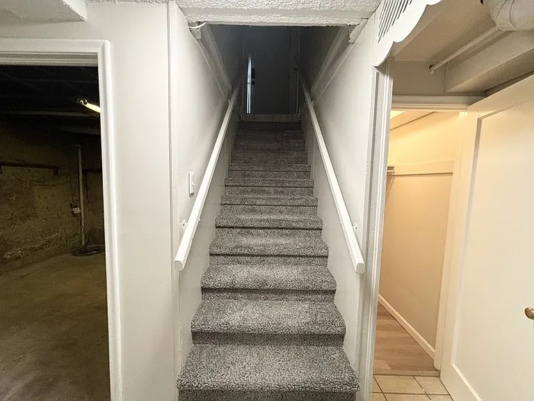 416 W Cornell Dr — Photo 17