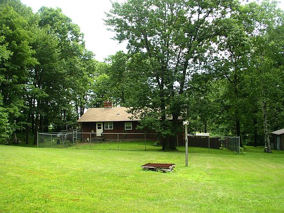 Large Back Yard with Fire Pit 