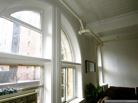 Rented by Bond New York | media 41