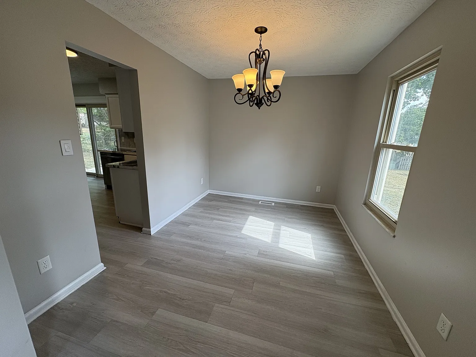 406 Seranade St Reynoldsburg, OH 43068 - 1 — Photo 4