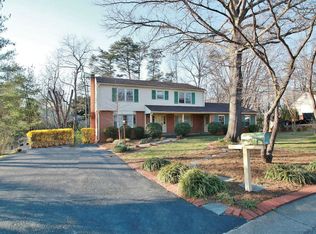 3151 Hillandale Dr, Roanoke, VA 24018