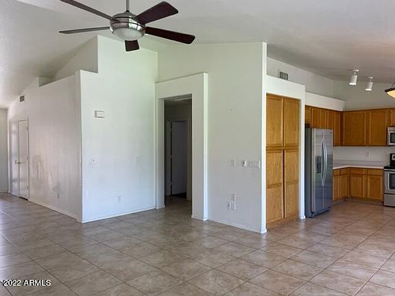 3rd image of 1904 W Mockingbird Dr