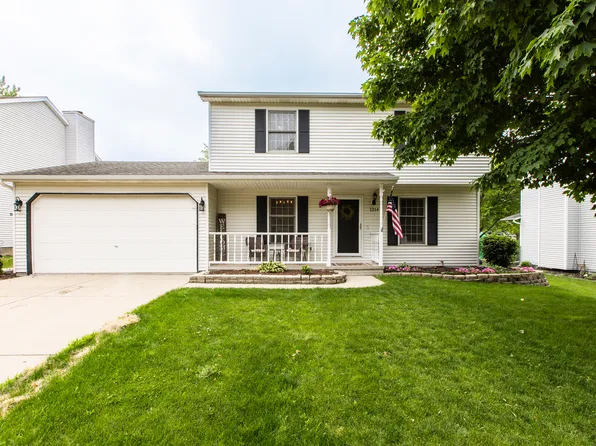 1214 Challis Dr, Bloomington, IL 61704