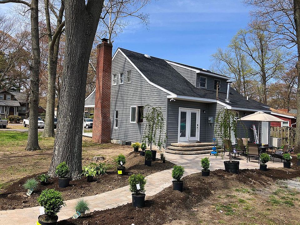 2nd image of 227 Magothy Rd