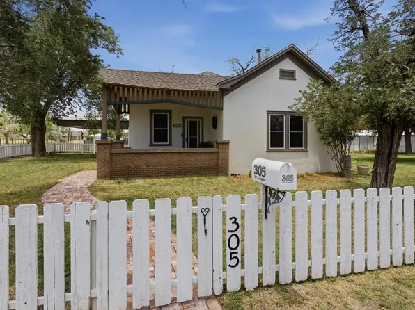 305 W Uvalde St, Alpine, TX 79830