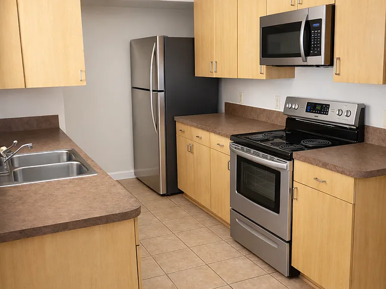 501 SW 13th St #2 — Photo 3